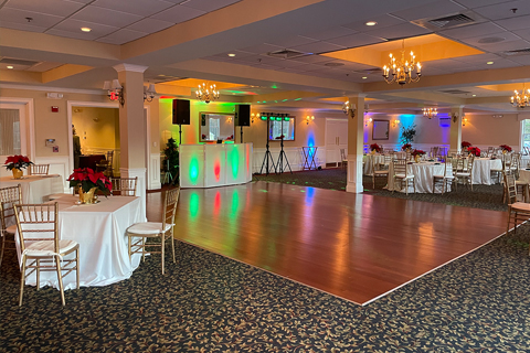 Photo of Wedgewood Pines dance floor and tables